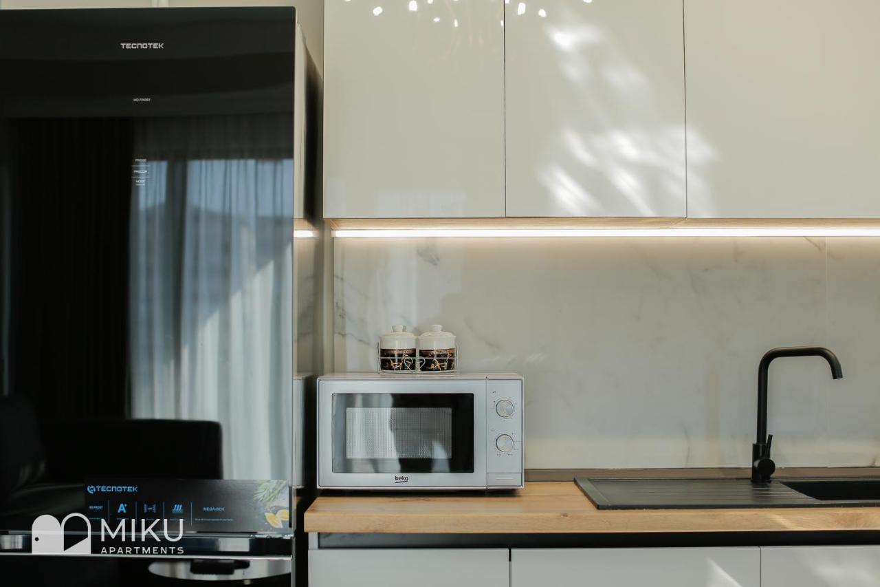 Miku Apartment - Lovely 1 Bedroom Spectacular View Tirana Esterno foto