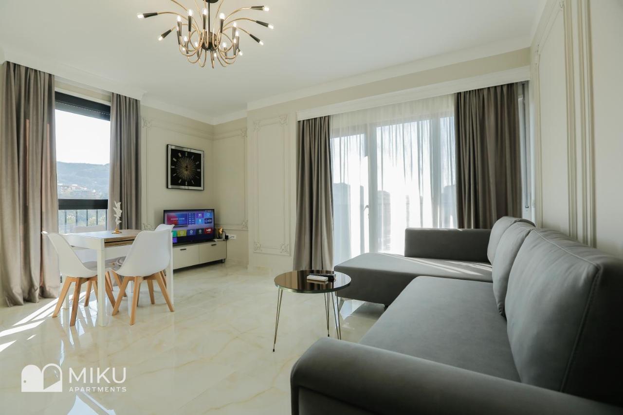 Miku Apartment - Lovely 1 Bedroom Spectacular View Tirana Esterno foto